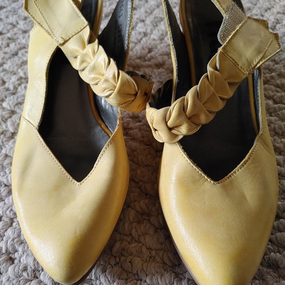 Leather summer shoes - Picture 2 of 3